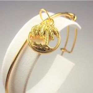NAUTICAL GOLD TONE PALM TREE BEACH SCENE BRACELET